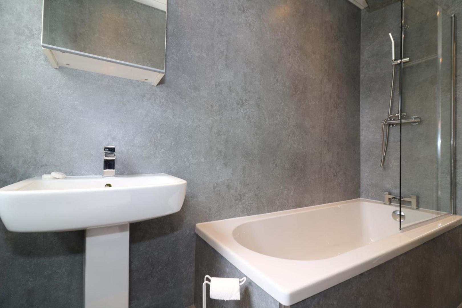 Signature - Gartlea House Apartman Airdrie Kültér fotó
