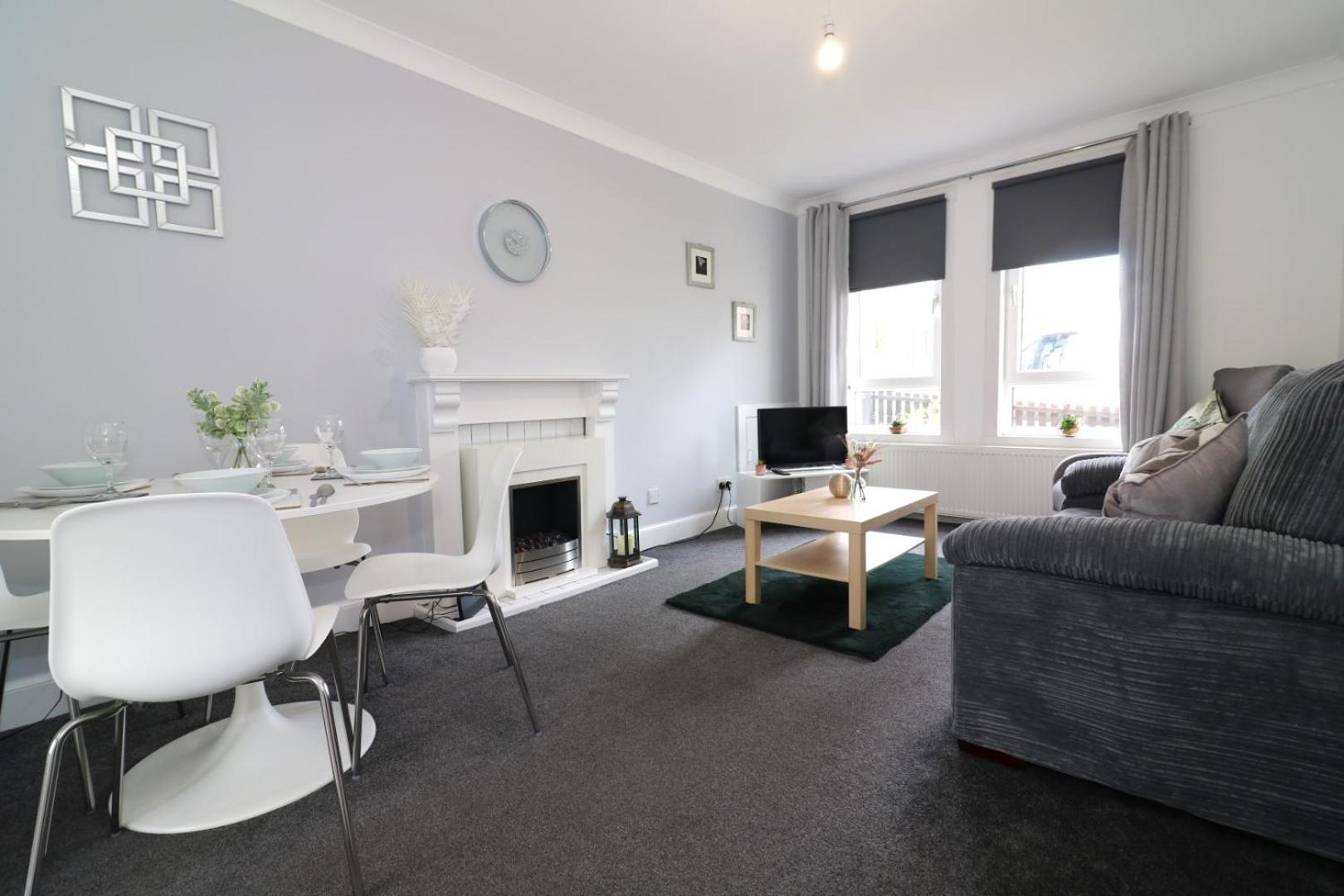 Signature - Gartlea House Apartman Airdrie Kültér fotó