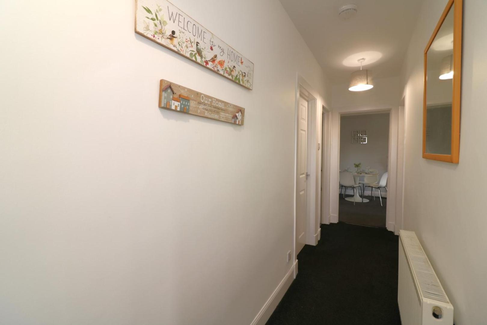 Signature - Gartlea House Apartman Airdrie Kültér fotó