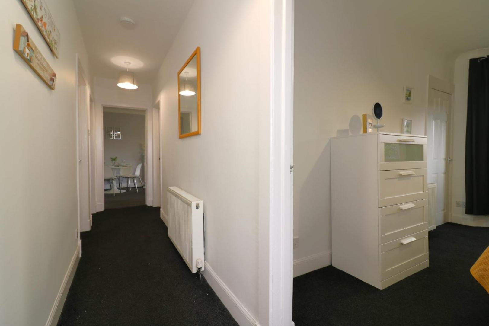 Signature - Gartlea House Apartman Airdrie Kültér fotó