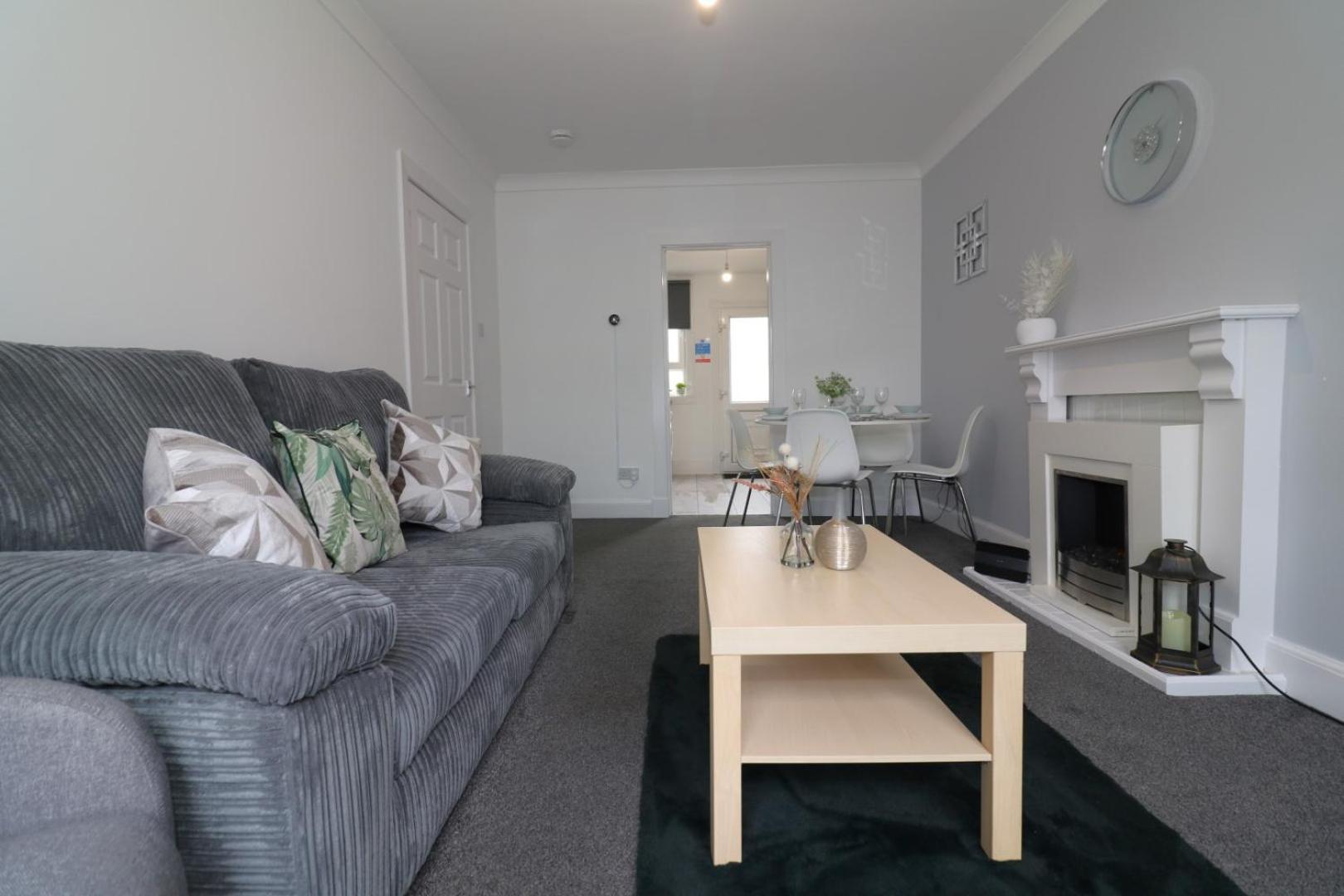 Signature - Gartlea House Apartman Airdrie Kültér fotó