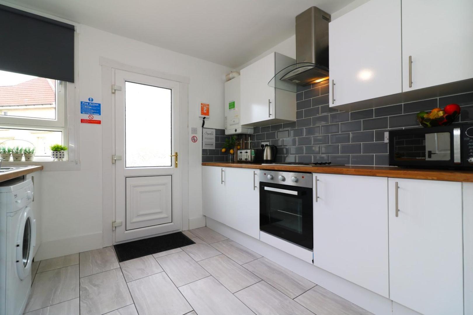 Signature - Gartlea House Apartman Airdrie Kültér fotó